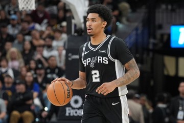 开云体育下载-米奇：哈珀目前的状态为每日观察 他右腿肌肉挫伤&amp;没有长期隐患