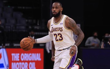 开云体育入口-首发三将外线9投0中 替补厚度成湖人又一杀手锏